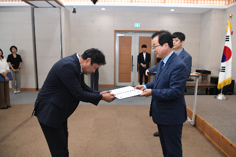 하반기 정기인사 사령교부 (271).JPG