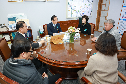 고산초 이웃돕기 성금 전달식 (5).JPG
