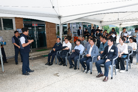 환경부장관 가축분뇨 퇴액비 제조시설 현장방문 (3).JPG
