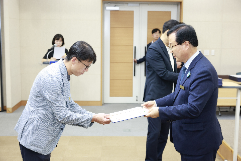 하반기 사령교부 6급이상 (128).JPG
