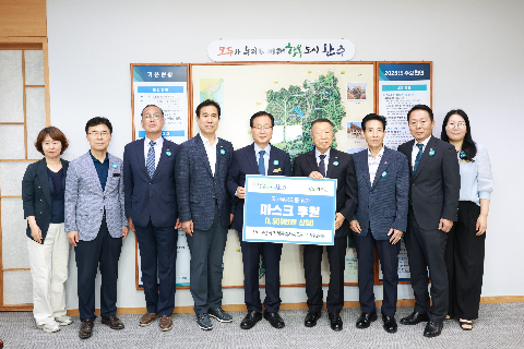 상이군경회 마스크전달식 (3).JPG