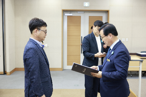 하반기 사령교부 6급이상 (130).JPG