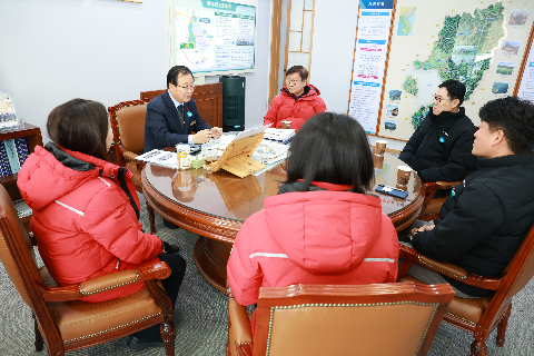 kcc 이웃돕기 성금 전달식 (4).JPG