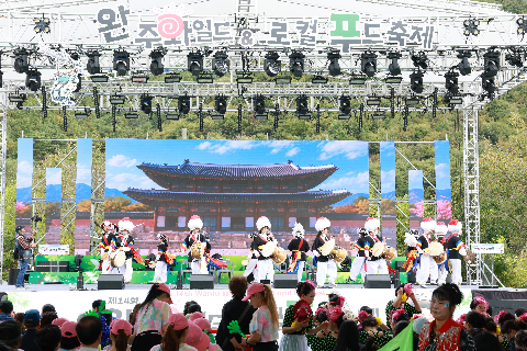 다함께 더불어 주민공연 (3).JPG