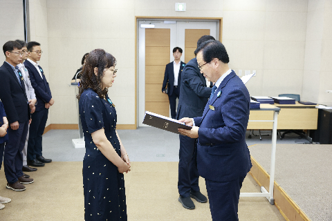 하반기 사령교부 6급이상 (92).JPG