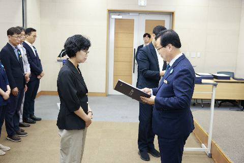 하반기 사령교부 6급이상 (85).JPG