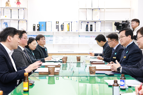 데이터센터 구축 관련 업무협약식 (16).JPG