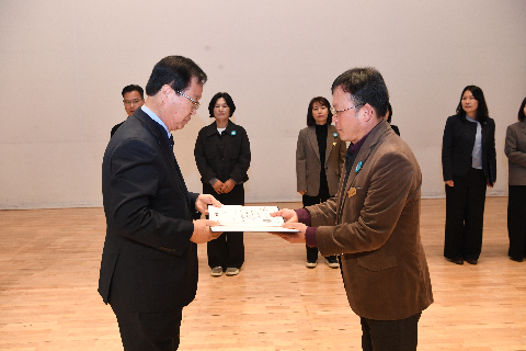 직원월례회 (26).JPG