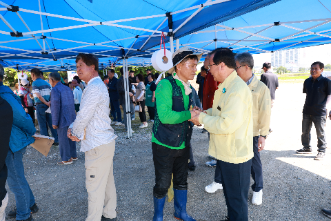 삼례읍 사랑드리미 쌀나눔 모내기행사 (2).JPG