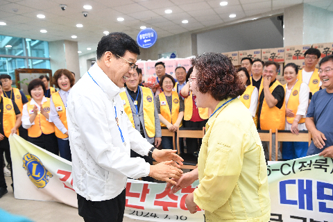 운주 수해복구 성금전달식(라리온스,전북은행,장애인연합회) (45).JPG