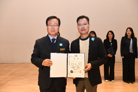 직원월례회 (33).JPG