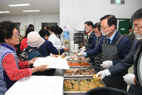 고산경로식당 오픈식 (38).JPG