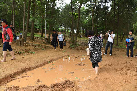 만가리황토맨발걷기선포식 (35).JPG