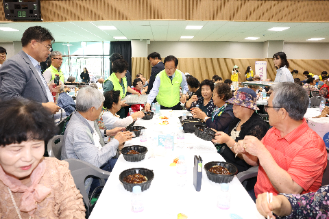 사랑의 짜장면 나눔 효 잔치행사 (82).JPG
