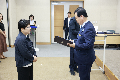 하반기 사령교부 6급이상 (114).JPG