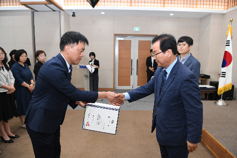 하반기 정기인사 사령교부 (98).JPG
