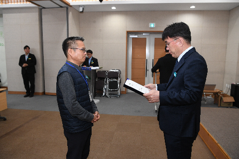 시설관리공단 직원 임용식 및 윤리경영 헌장선포 (75).JPG