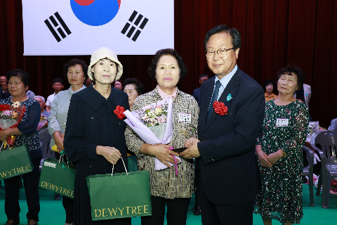 효도대상 시상 및 어르신 위안행사 (88).JPG
