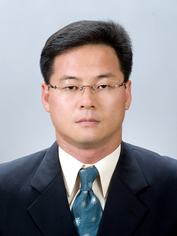 재정관리과 과장 유원옥